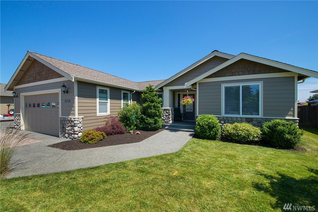 Property Photo:  8268 Snohomish Rd  WA 98230 