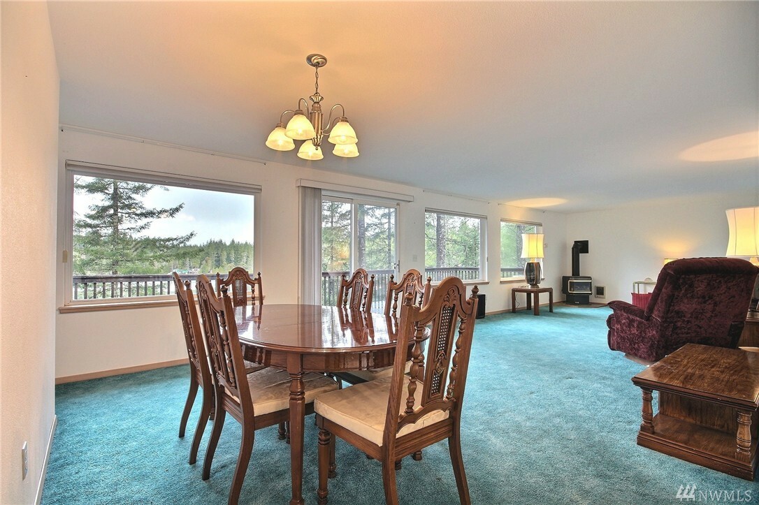 Property Photo:  281 NE Lakeshore Dr S  WA 98588 