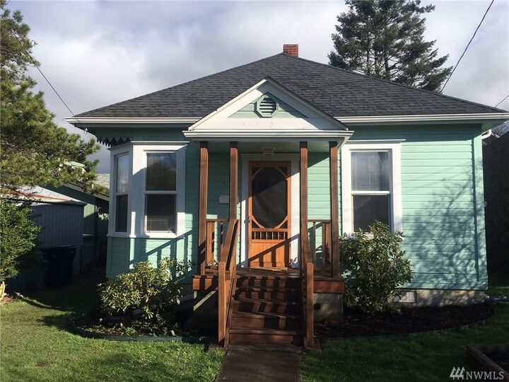 Property Photo: 516 5th St WA 98221