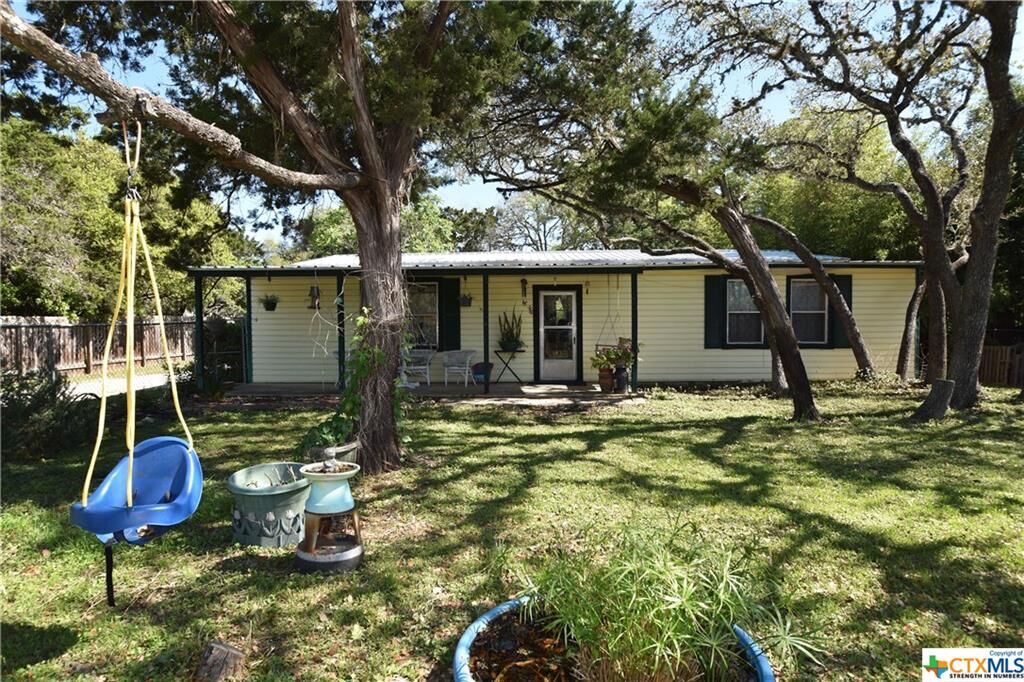 Property Photo: 206 Harmons Way TX 78666