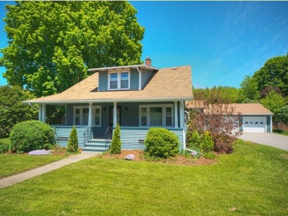Property Photo: 751 Main Street VT 05446