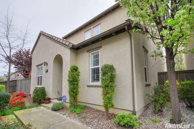 Property Photo: 28 Villa Gardens Court 28 CA 95678