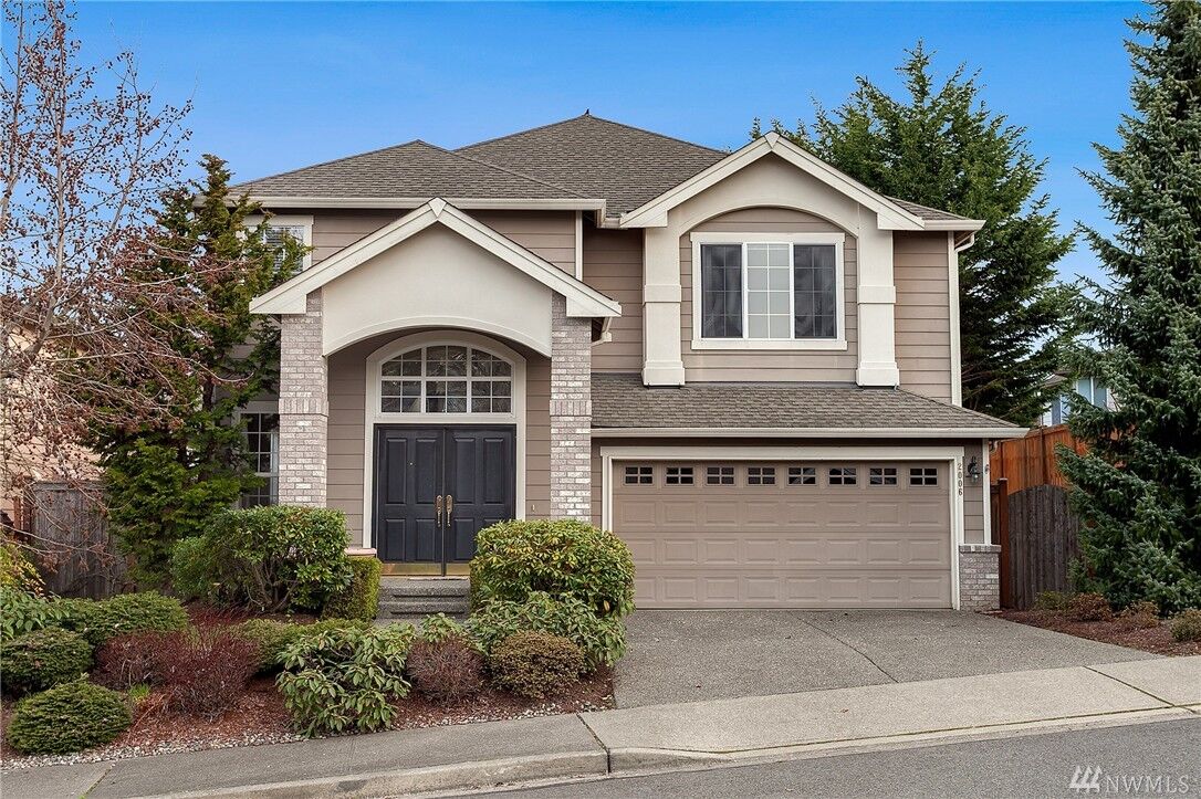 Property Photo: 2006 NE 33rd Place WA 98056