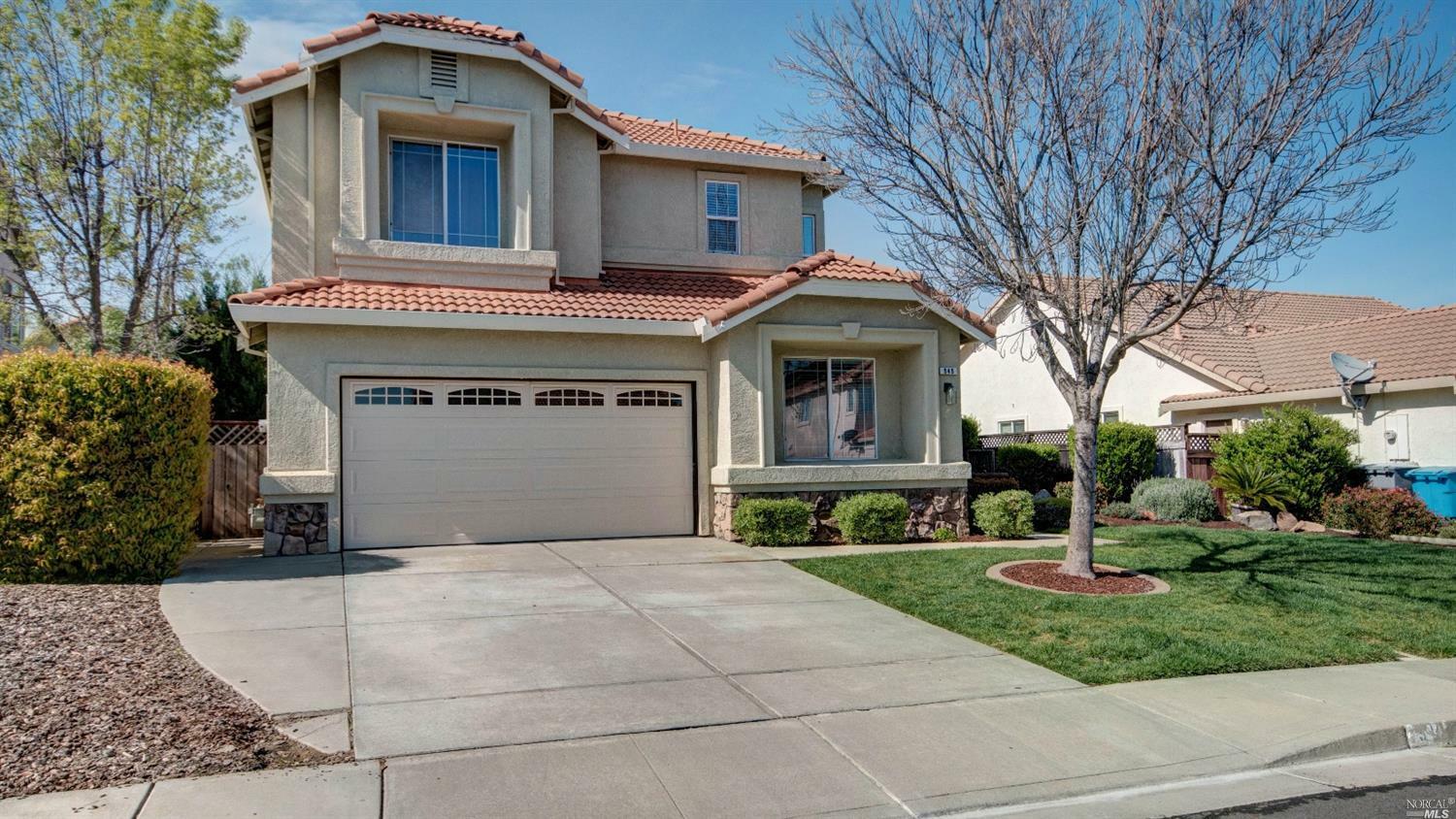 Property Photo: 949 Cashel Circle CA 95688