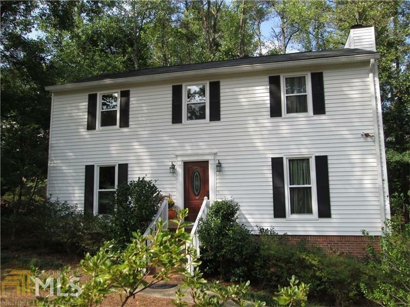 Property Photo: 4564 Queen Anne Ct GA 30126