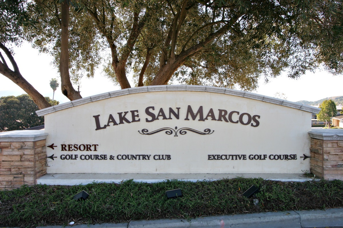 Property Photo: 1658 Via Brisa Del Lago CA 92078