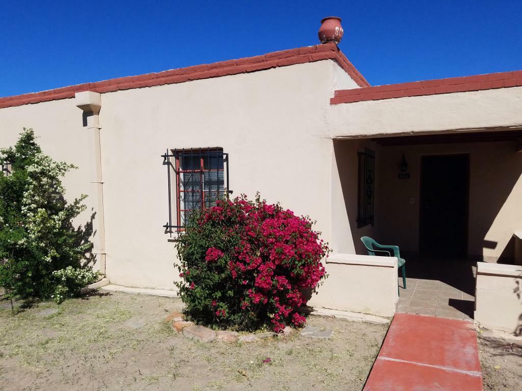 Property Photo:  802 N Columbia Avenue  AZ 85745 