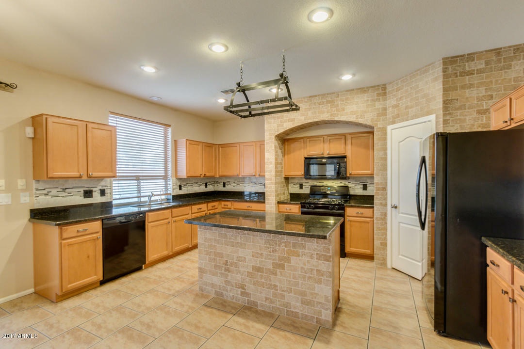 Property Photo:  42488 W Venture Road  AZ 85138 