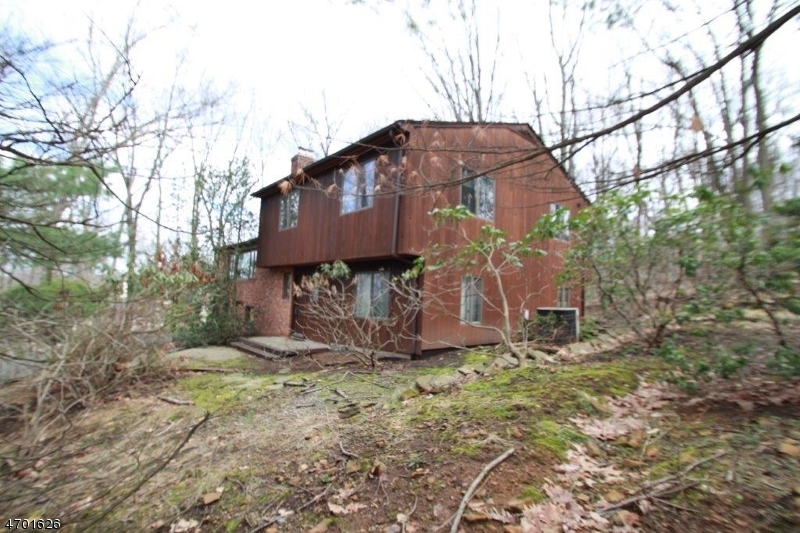 Property Photo:  15 Loriann Rd  NJ 07059 