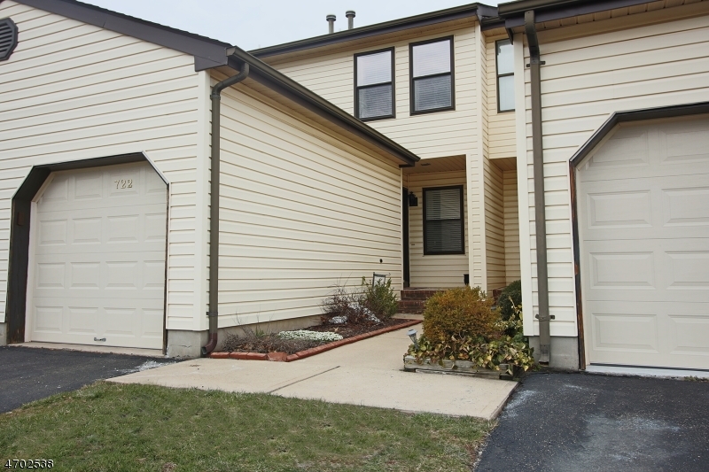 Property Photo: 722 Apple Ct NJ 08822