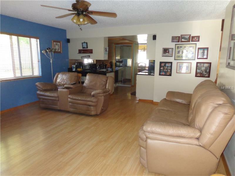 Property Photo:  1310 Lancelot Way  FL 32707 