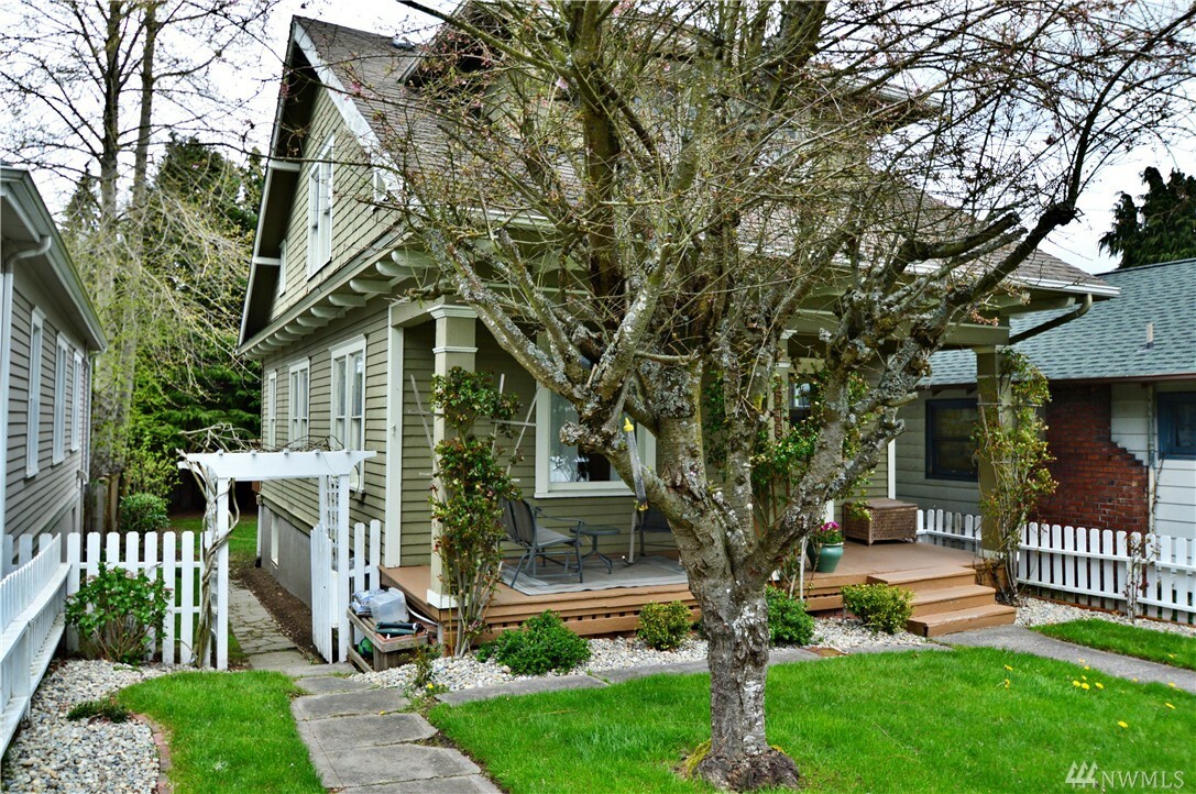 Property Photo:  3743 N 30th St  WA 98407 