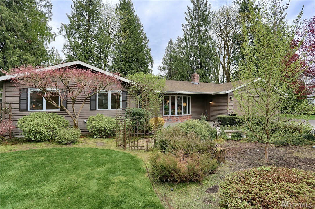 Property Photo:  103 W Rivmont Dr  WA 98272 