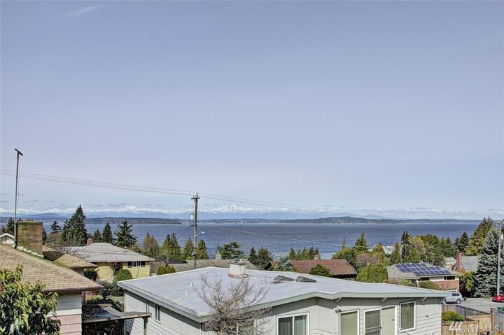 Property Photo: 9401 Kilbourne Ct SW WA 98136