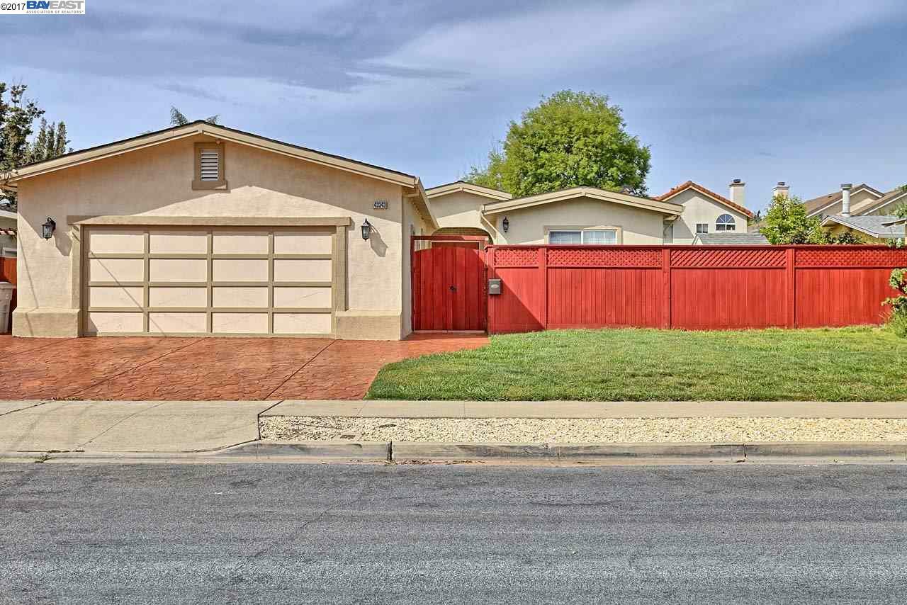 Property Photo:  43343 Sweetwood St  CA 94538 