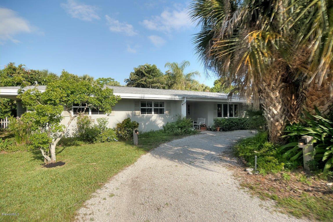 Property Photo:  312 Banyan Way  FL 32951 