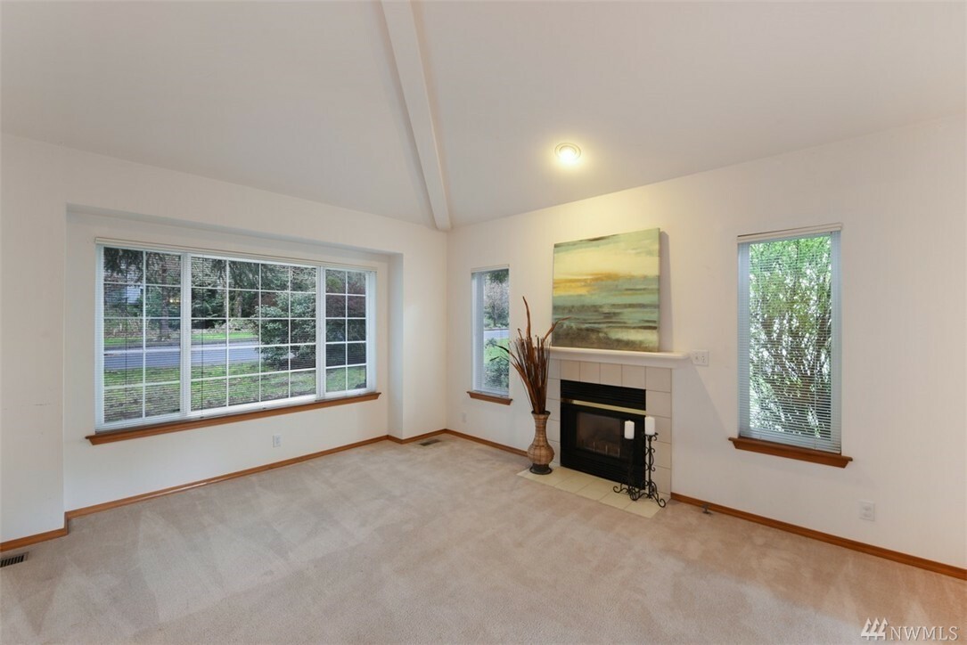 Property Photo:  1001 Forster Blvd SW  WA 98045 