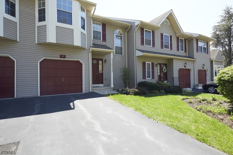 Property Photo: 9 Pinehurst Dr NJ 07882