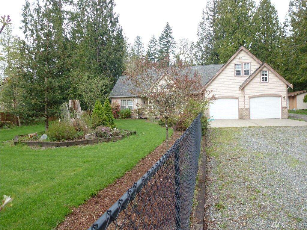 Property Photo: 29120 132nd Ave E WA 98338
