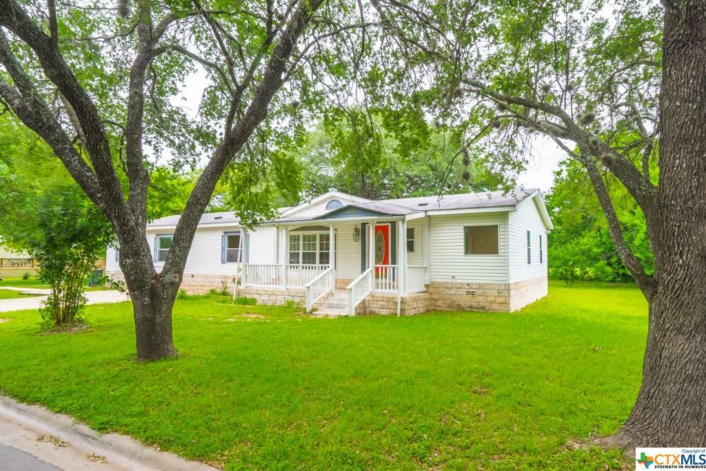 Property Photo:  1419 Harper  TX 78666 