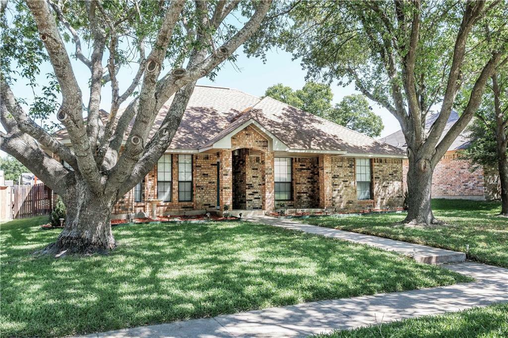 Property Photo:  1304 Casa Linda Street  TX 75119 