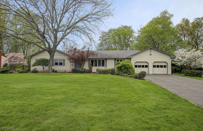 Property Photo:  33 Wingate Dr  NJ 07039 
