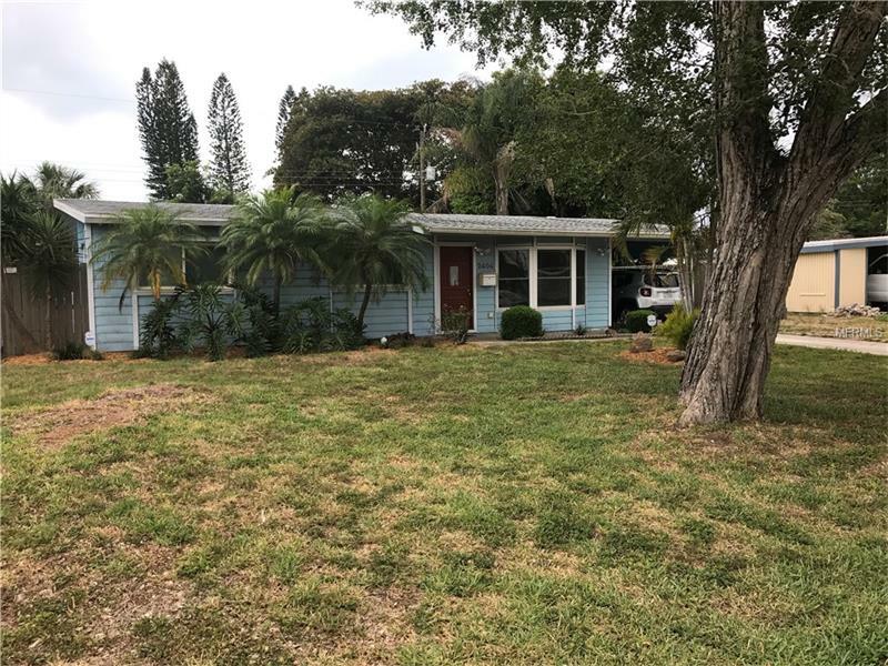 Property Photo: 2404 Holyoke Avenue FL 34207