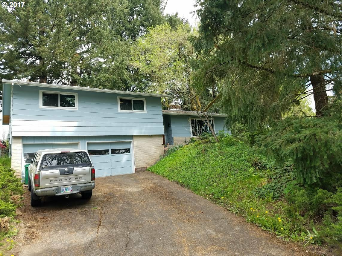 Property Photo:  3039 Lavina Dr  OR 97116 