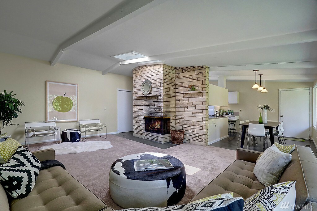 Property Photo:  2752 NE 103rd St  WA 98125 