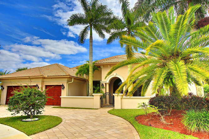 Property Photo: 11572 S Breeze Place FL 33449