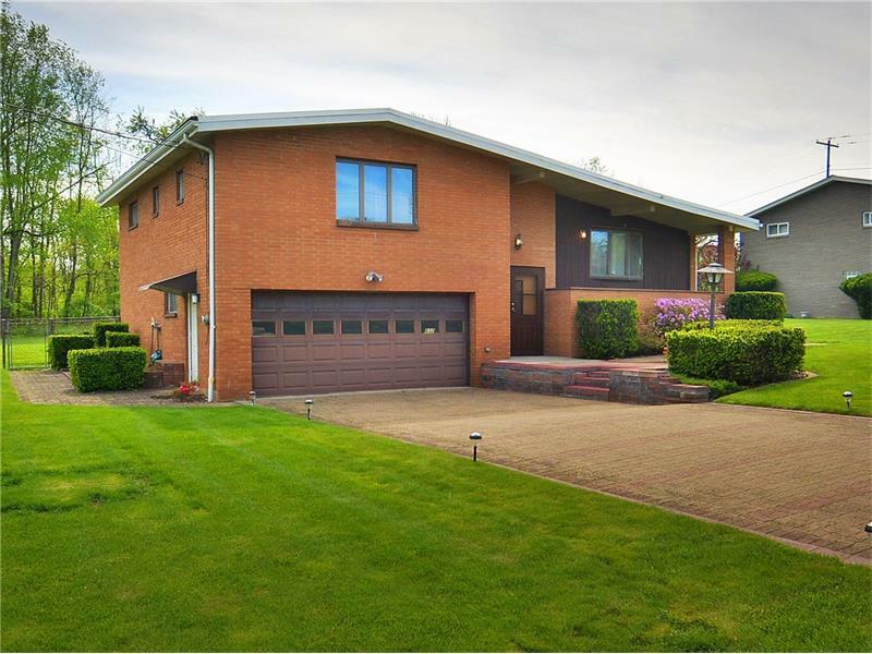 Property Photo: 832 Locust Dr PA 15642