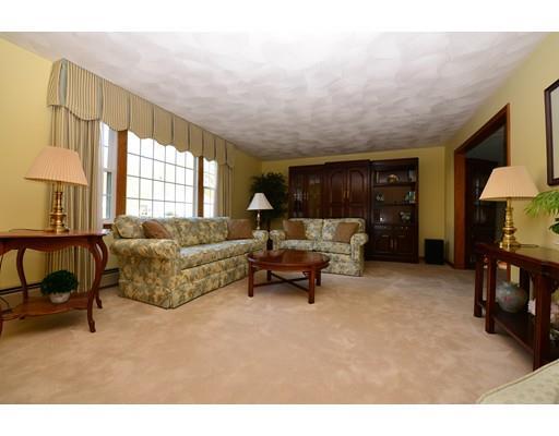 Property Photo: 71 Fox Run Dr MA 01876