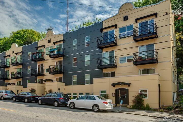 1302 Queen Anne Ave N B  Seattle WA 98109 photo