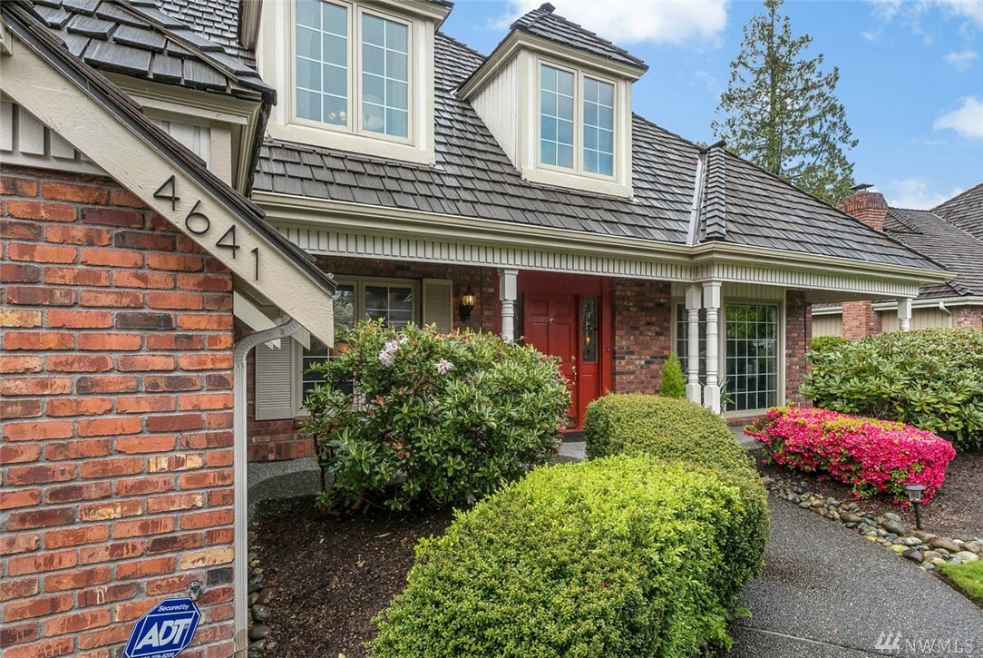 Property Photo: 4641 240th Ave SE WA 98029