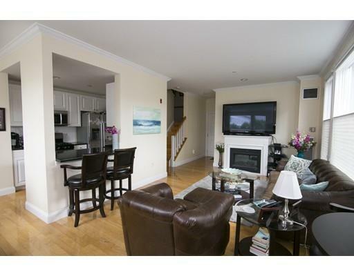 Property Photo:  1 Warren St 109  MA 02129 