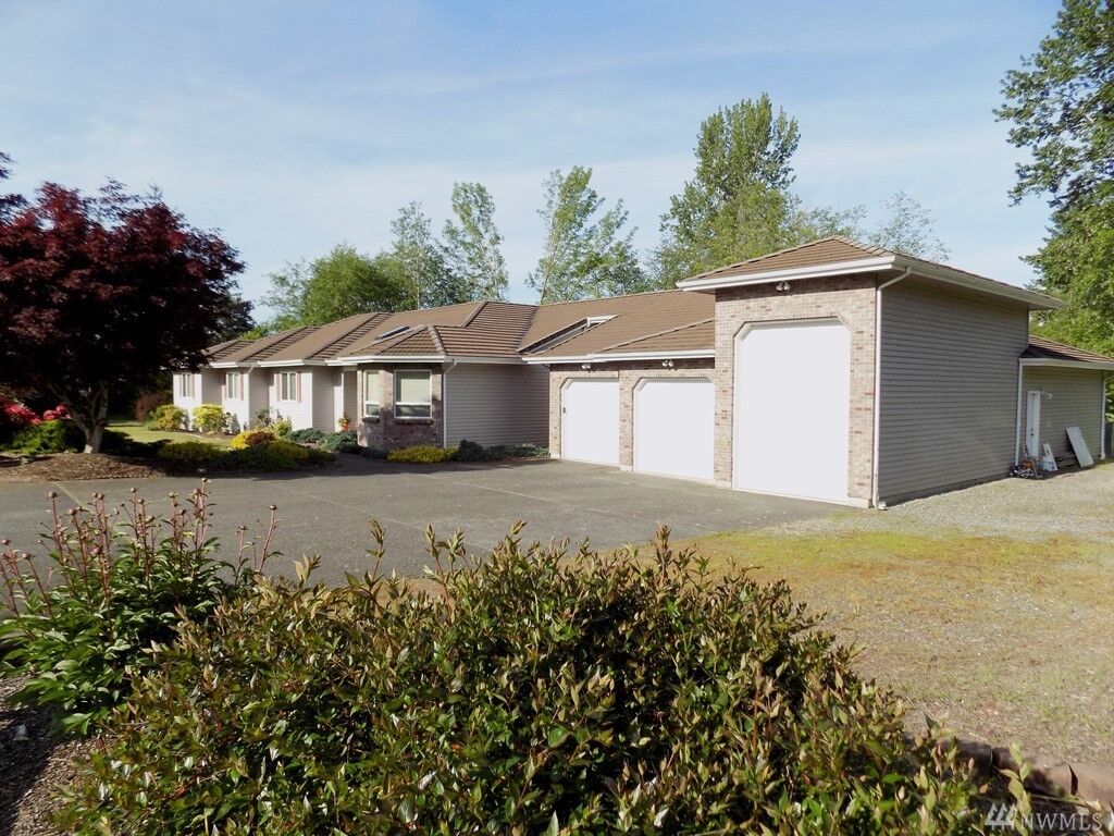 Property Photo: 30313 118th Avenue SE WA 98092
