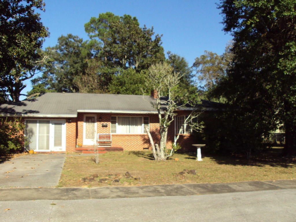 Property Photo:  855 N Pearl Street  FL 32536 