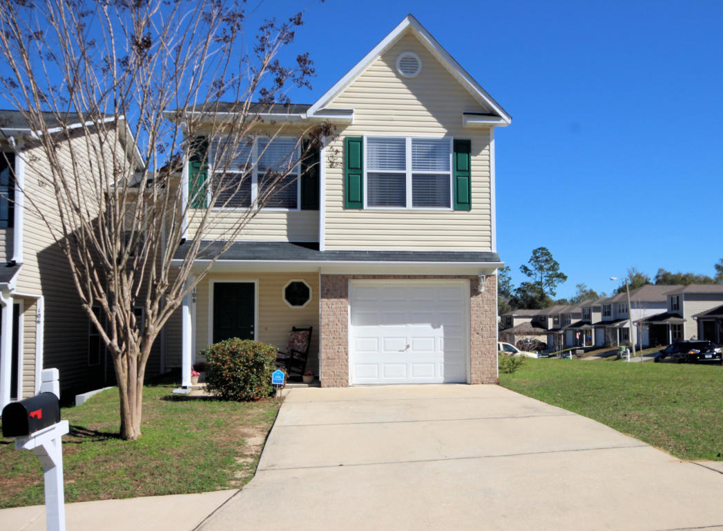 Property Photo: 108 McNair Drive FL 32539