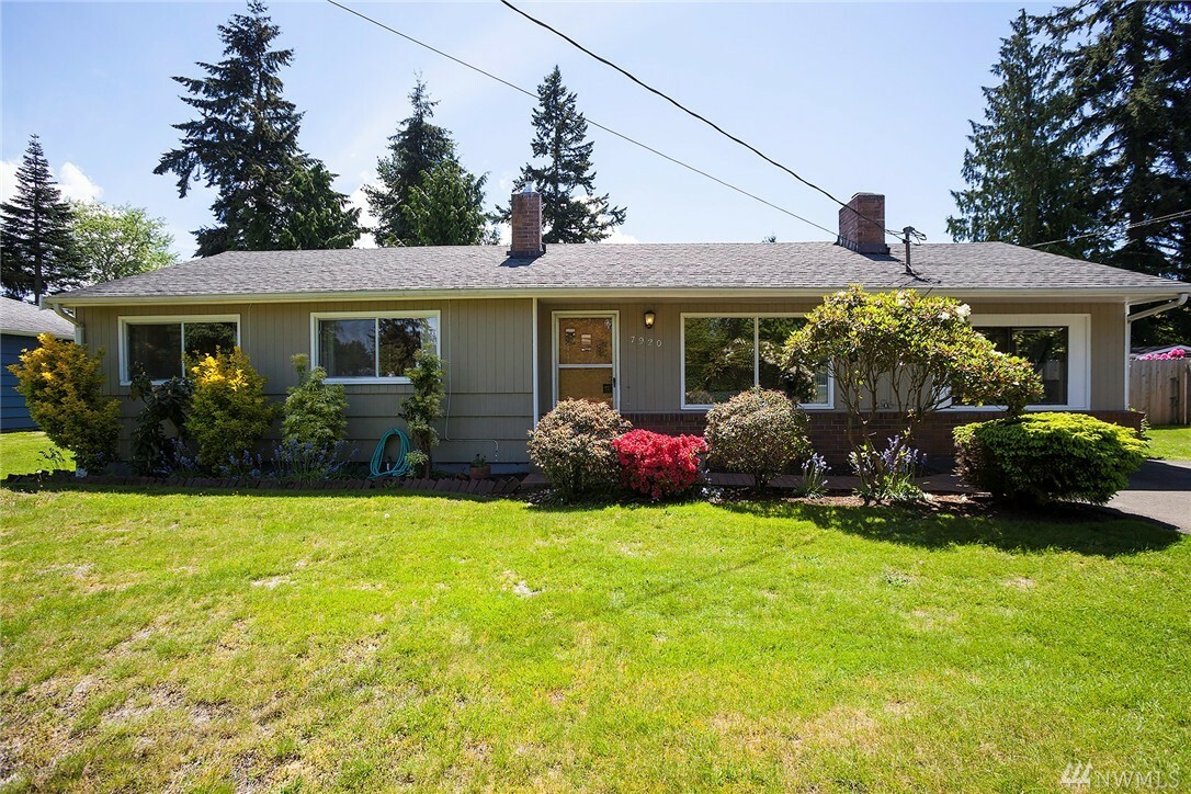 Property Photo:  7920 227th Place SW  WA 98026 