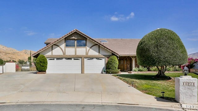 Property Photo:  11271 Showdown Lane  CA 92557 