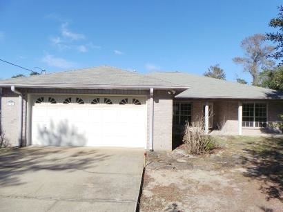 Property Photo:  1721 Mohawk Trl  FL 32563 