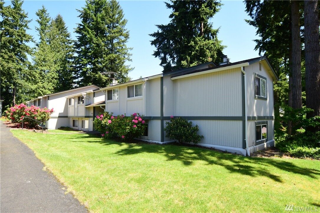 Property Photo: 418 S 325th Place X6 WA 98003