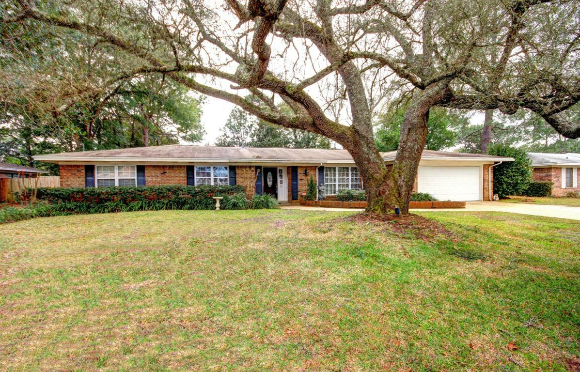 Property Photo: 10 Poplar Avenue FL 32579