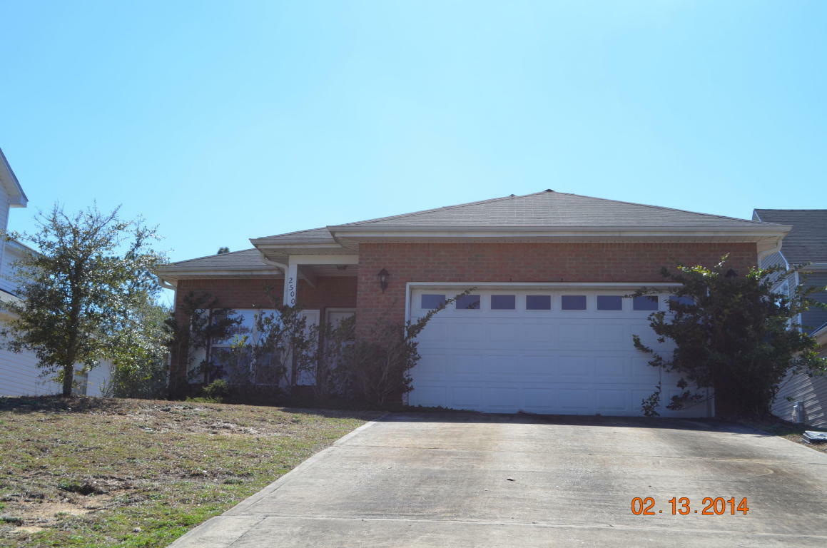 Property Photo:  2500 S Lakeview Drive  FL 32536 