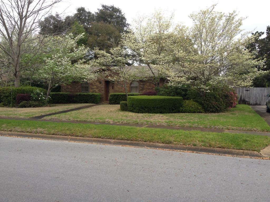 Property Photo: 14 Forest Grove Place FL 32548