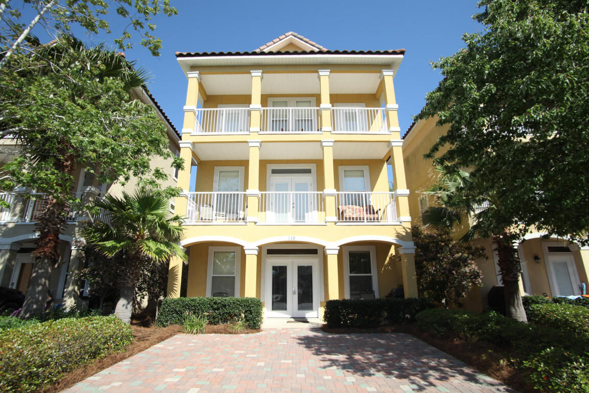 Property Photo:  229 E Grand Key Loop  FL 32541 