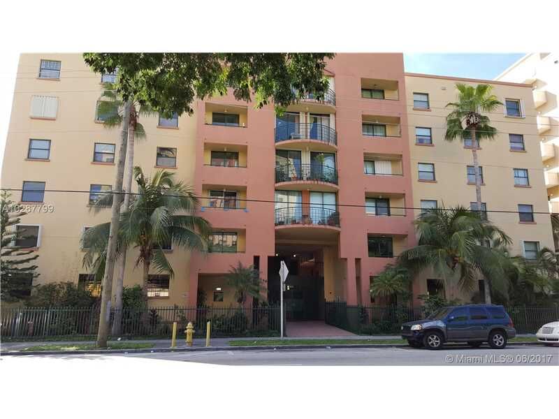 Property Photo:  546 SW 1 St 612  FL 33130 