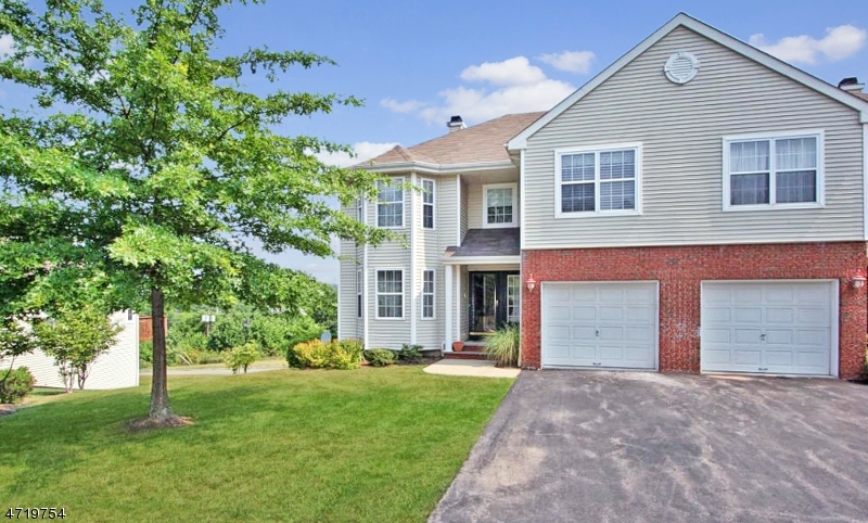 Property Photo: 16 Shackamaxon Ter NJ 08801