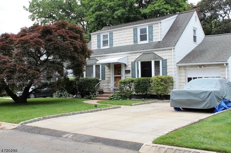 Property Photo:  544 Winthrop Rd  NJ 07083 