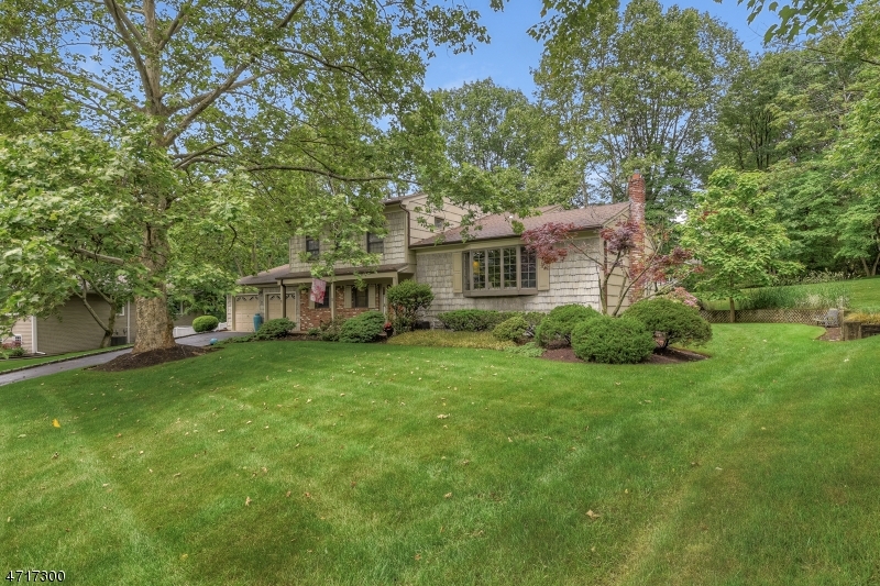 Property Photo:  17 Sylvan Way  NJ 07006 